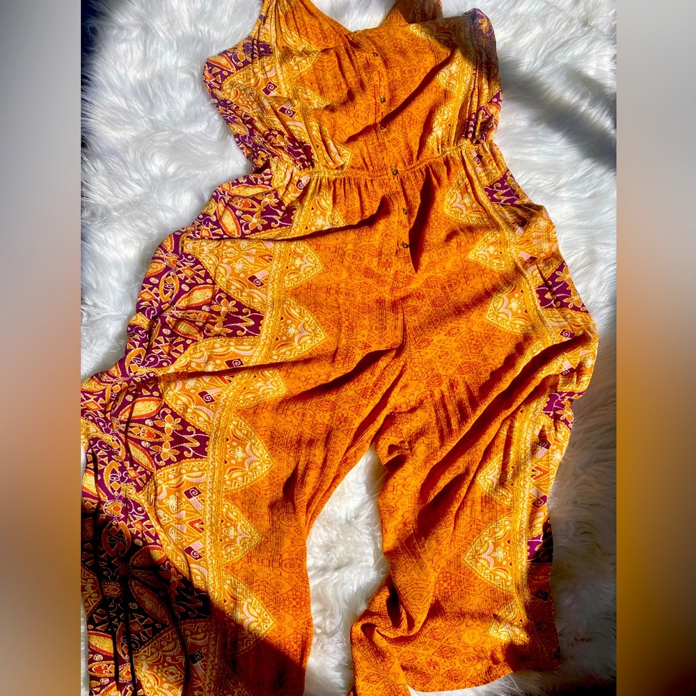 Med multi colored , light gauze jumper